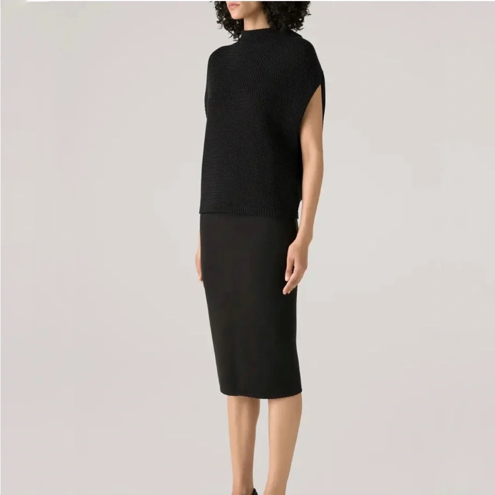 St. John Knit Pencil Skirt - Picture 3 of 8